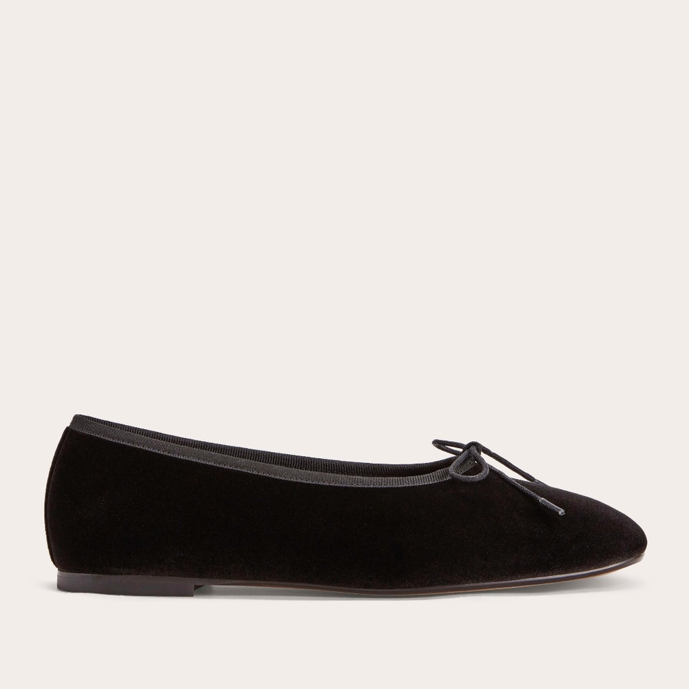 Everlane Day Ballet Flat in Black Velvet, Size 7